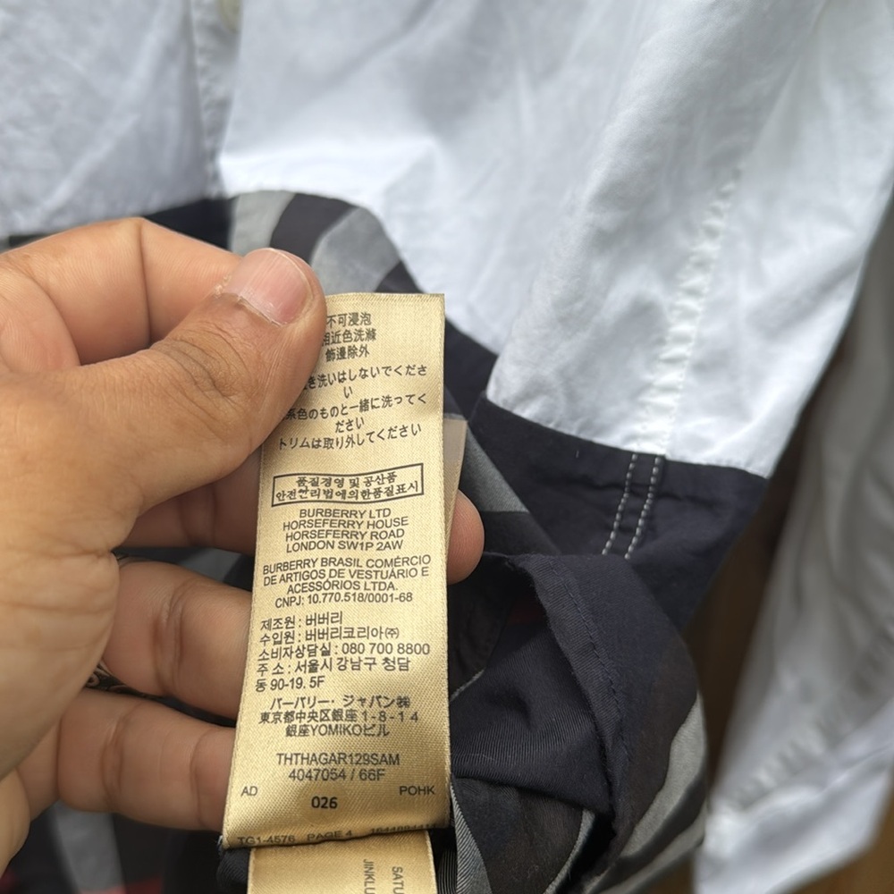Burberry White and Black Casual Button Down Shirt - Picture 6 of 8